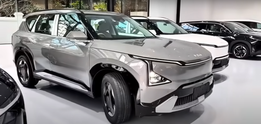Kia Carens Clavis 2025